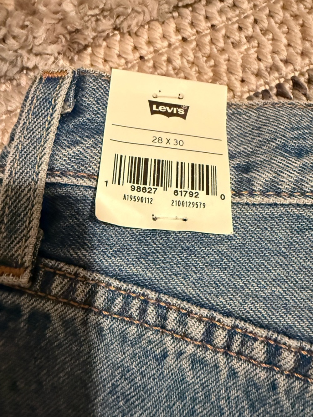 NWT BEYONCE 🌟 ⭐️ 💫 Levi's Light Blue Denim Jeans with Leather Patch - Picture 5 of 13